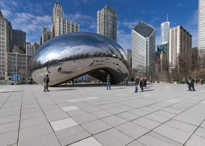 Loop W Theater Games Nr Millennium Park Chi-1017 Chicago